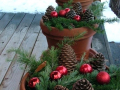 diy-christmas-planters-beautifully-festive-ways-to-decorate-your-porch-for-making-outdoor