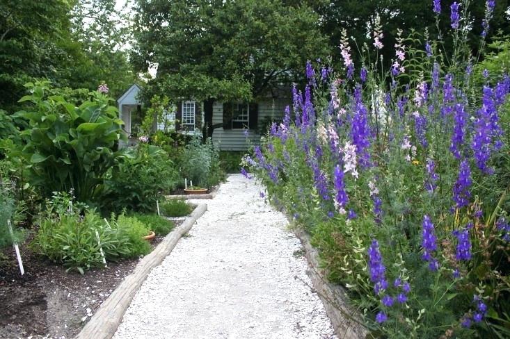 How Using Crushed Shells For Landscaping Improves Your Soil - Barclay Earth  Depot