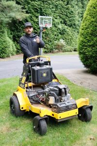 Weekly Mowing Maintenance for a Healthy Rhode Island Lawn